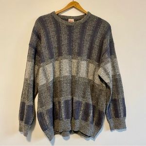 VINTAGE KNIT CREWNECK SWEATER MADE IN CANADA